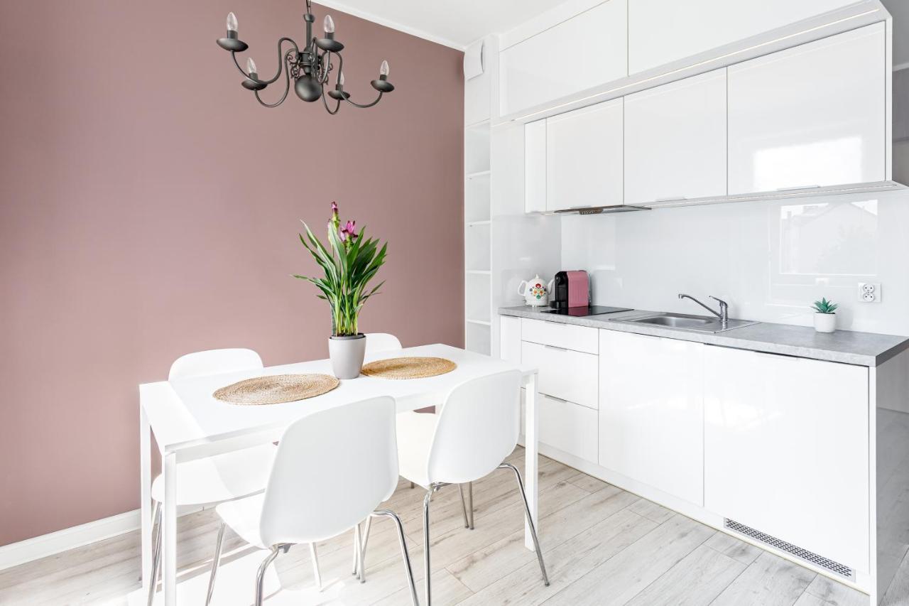 سفينويتشي Apartament "Anna" - Kwartal Rozy Wiatrow, 15 Min Spacerem Od Plazy المظهر الخارجي الصورة