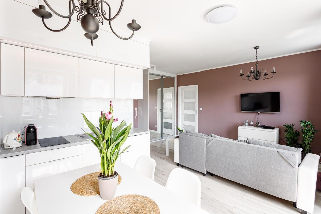 سفينويتشي Apartament "Anna" - Kwartal Rozy Wiatrow, 15 Min Spacerem Od Plazy المظهر الخارجي الصورة